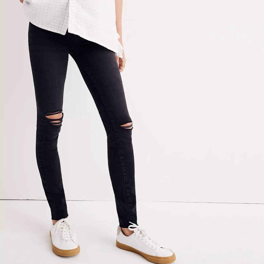 Maternity Over-the-Belly Skinny Jeans in Black Sea